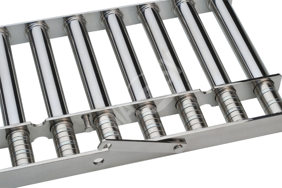 Magnetic grate with telescopic MR cores